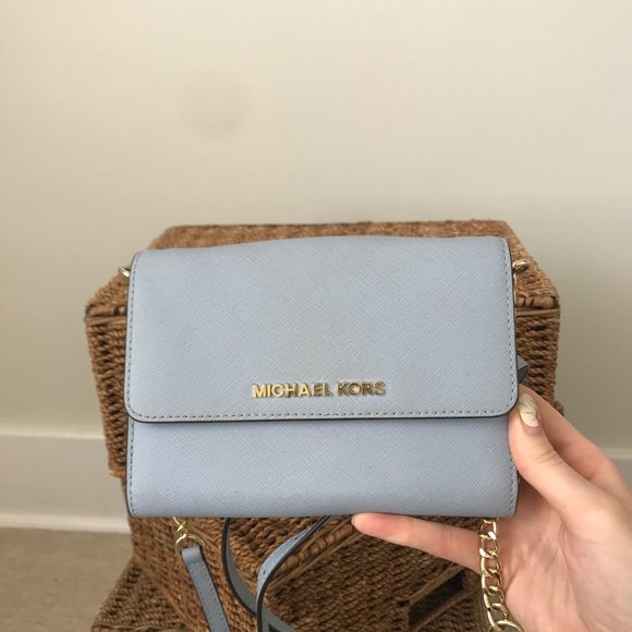 Michael Kors Daniela Large Saffiano Leather Crossbody Bag | Sky Blue - Picture 4 of 9